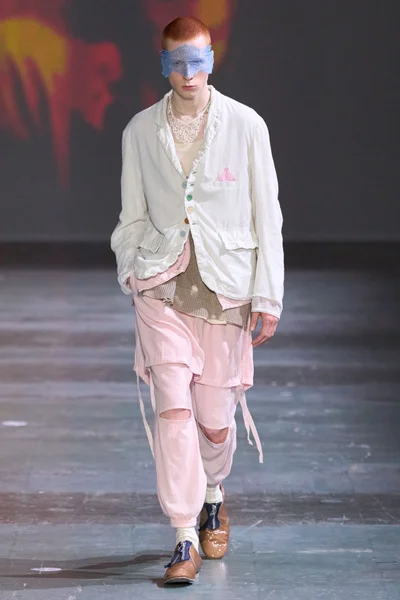 Look 12